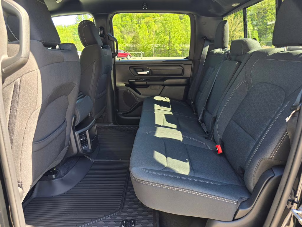 2026 Diamond Black Crystal Pearlcoat Ram 1500 Warlock 4X4 Truck