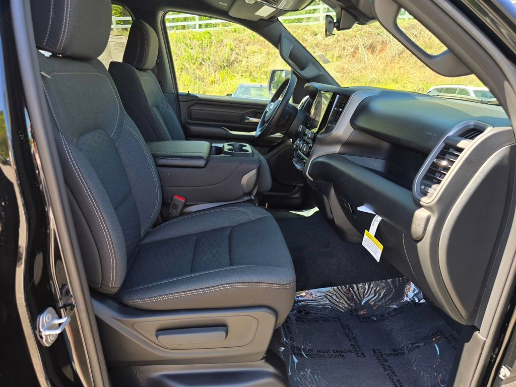 2026 Diamond Black Crystal Pearlcoat Ram 1500 Warlock 4X4 Truck