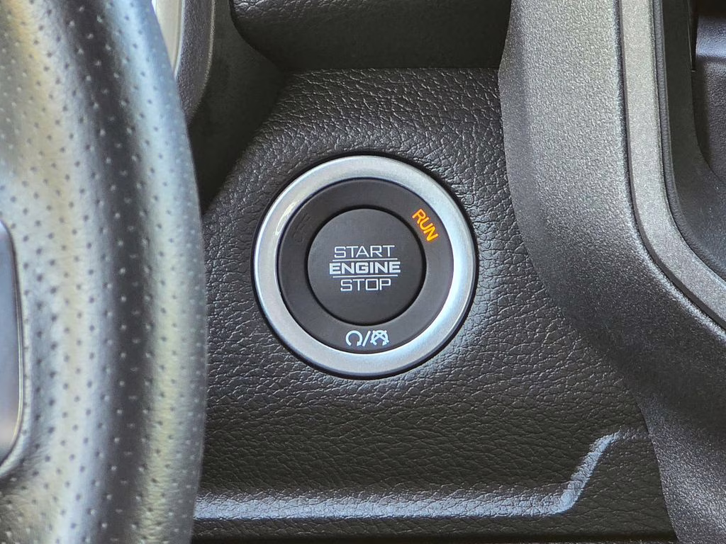 2026 Diamond Black Crystal Pearlcoat Ram 1500 Warlock 4X4 Truck