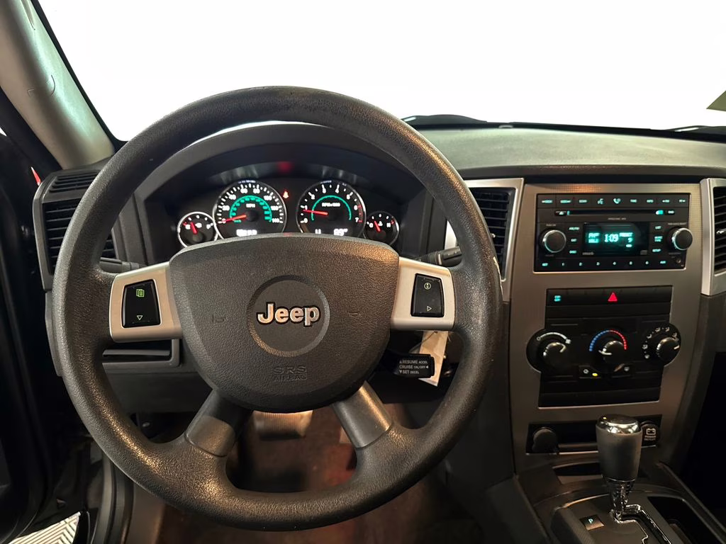 2008 Mineral Gray Metallic Clearcoat Jeep Grand Cherokee Laredo RWD SUV