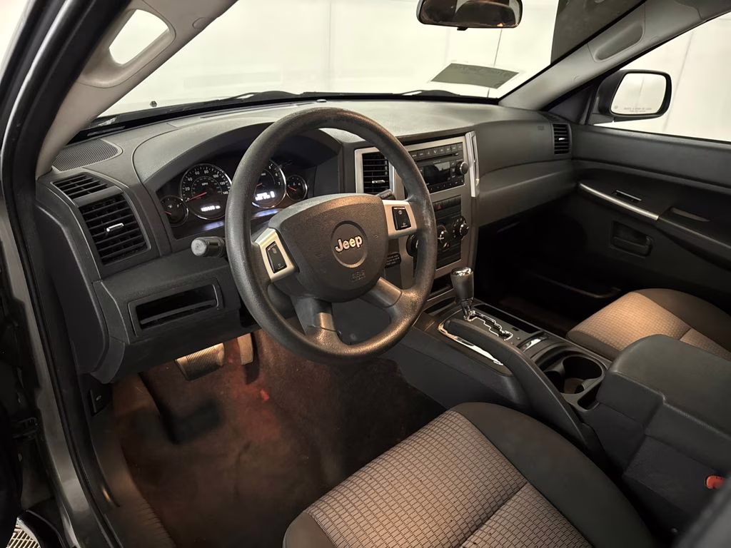 2008 Mineral Gray Metallic Clearcoat Jeep Grand Cherokee Laredo RWD SUV