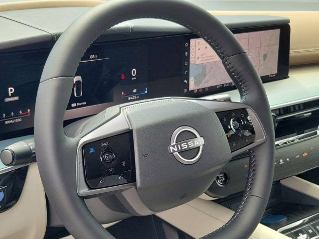 2026 Everest White Pearl/Black Nissan Murano Platinum AWD SUV
