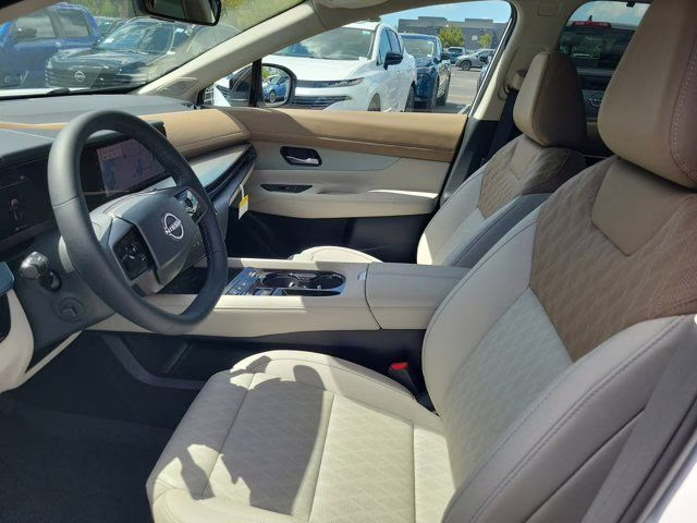 2026 Everest White Pearl Tricoat Nissan Murano Platinum AWD SUV