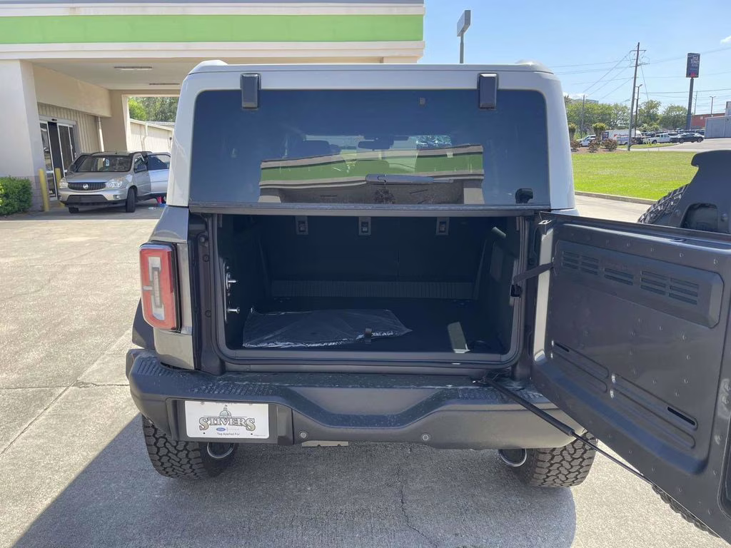 2026 Grey Ford Bronco Badlands 4X4 SUV