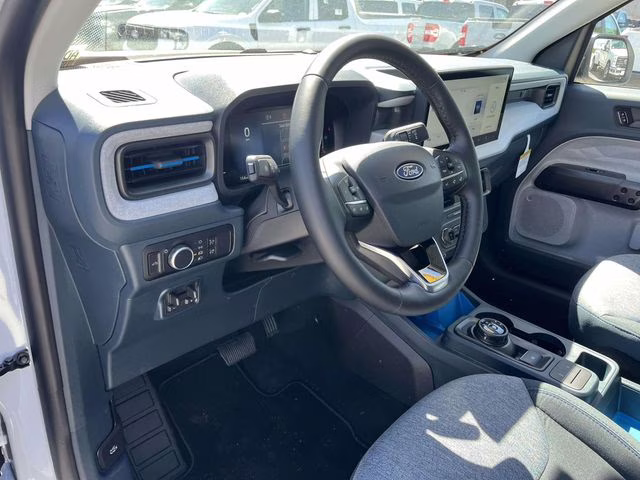 2025 Oxford White Ford Maverick XLT AWD Truck