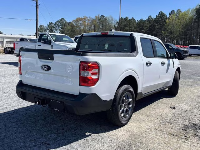 2025 Oxford White Ford Maverick XLT AWD Truck