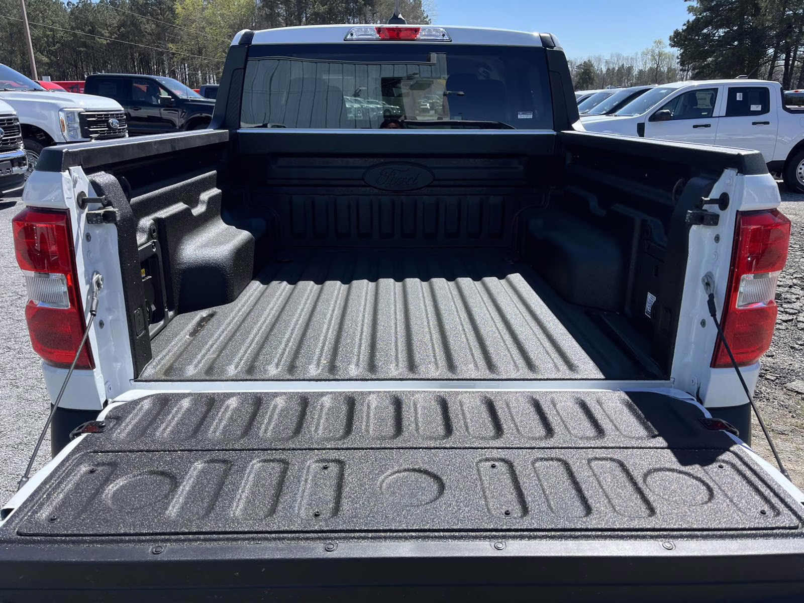 2025 Oxford White Ford Maverick XLT AWD Truck