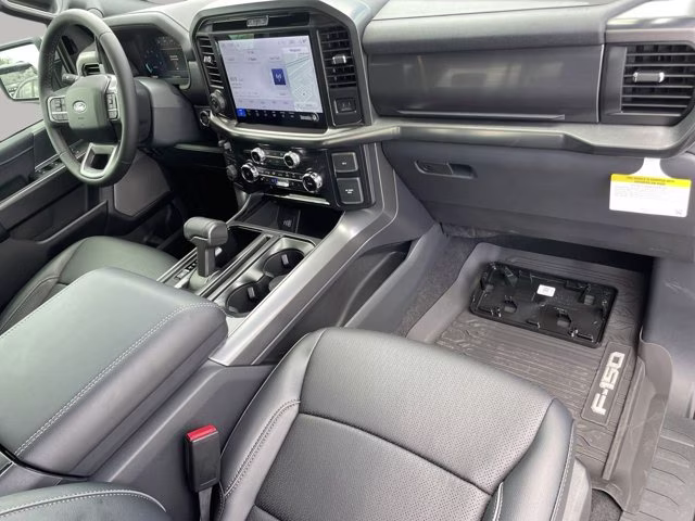 2026 Avalanche Ford F-150 LARIAT 4X4 Truck