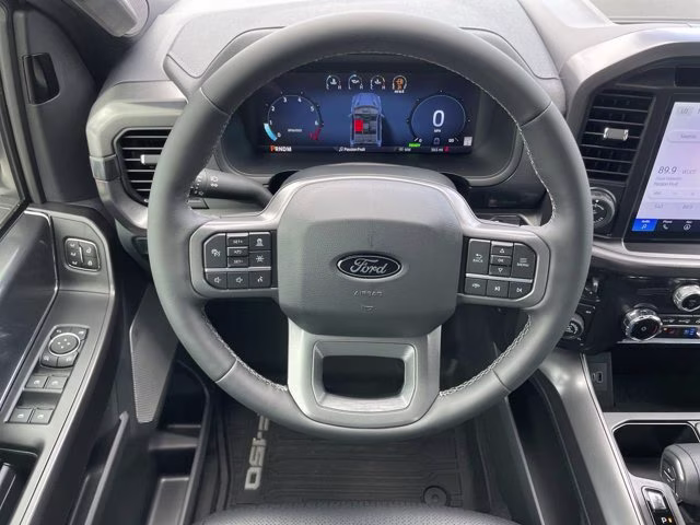 2026 Avalanche Ford F-150 LARIAT 4X4 Truck