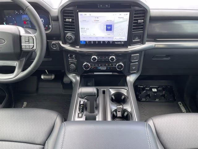 2026 Avalanche Ford F-150 LARIAT 4X4 Truck