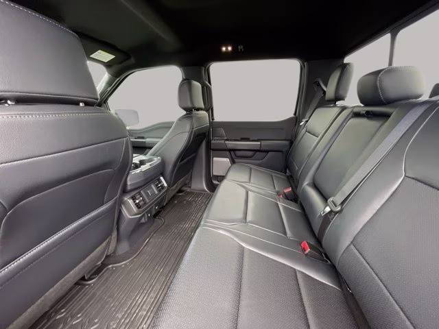 2026 Avalanche Ford F-150 LARIAT 4X4 Truck