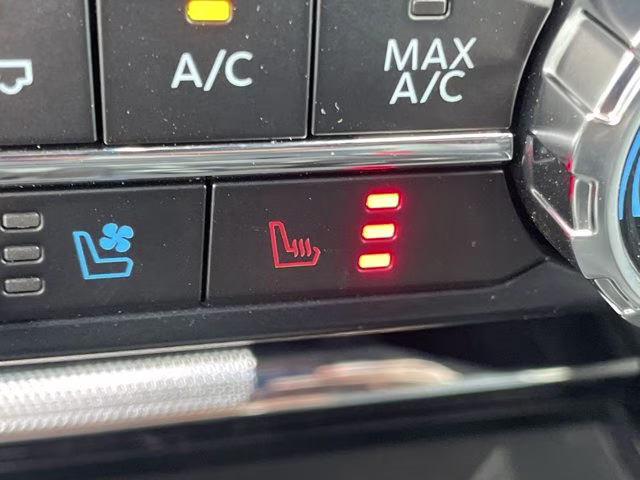 2026 Avalanche Ford F-150 LARIAT 4X4 Truck