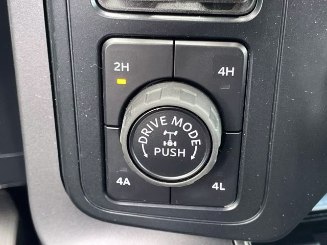 2026 Avalanche Ford F-150 LARIAT 4X4 Truck
