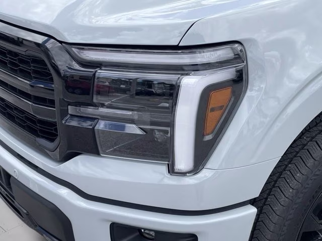 2026 Avalanche Ford F-150 LARIAT 4X4 Truck