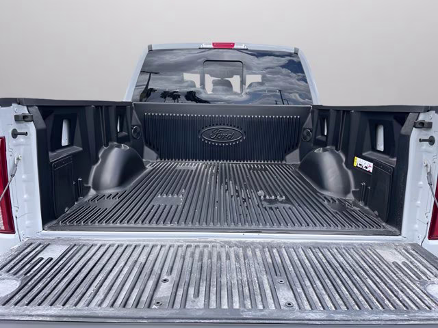 2026 Avalanche Ford F-150 LARIAT 4X4 Truck