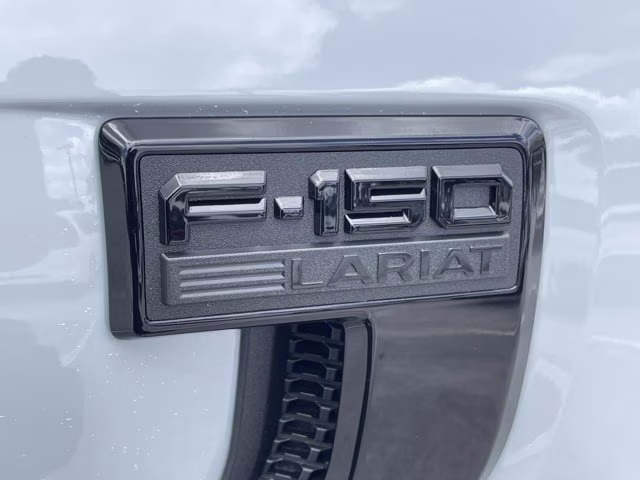 2026 Avalanche Ford F-150 LARIAT 4X4 Truck