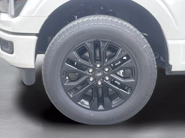 2026 Star White Metallic Tri-Coat Ford F-150 Lariat 4X4 Truck