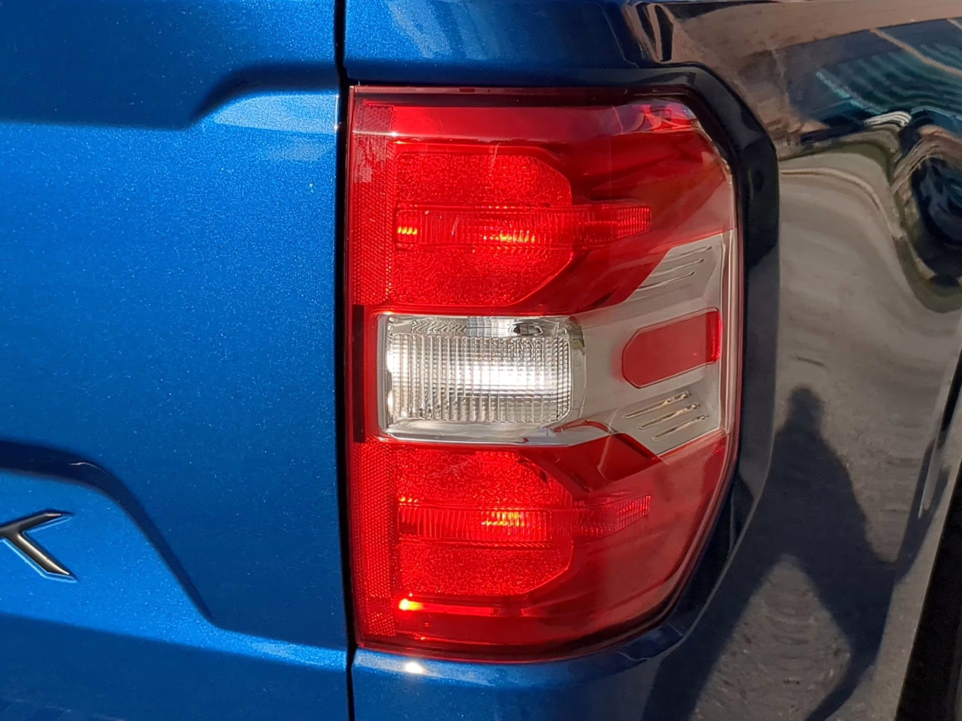 2024 Atlas Blue Metallic Ford Maverick XLT Crew Cab Pickup FWD Truck