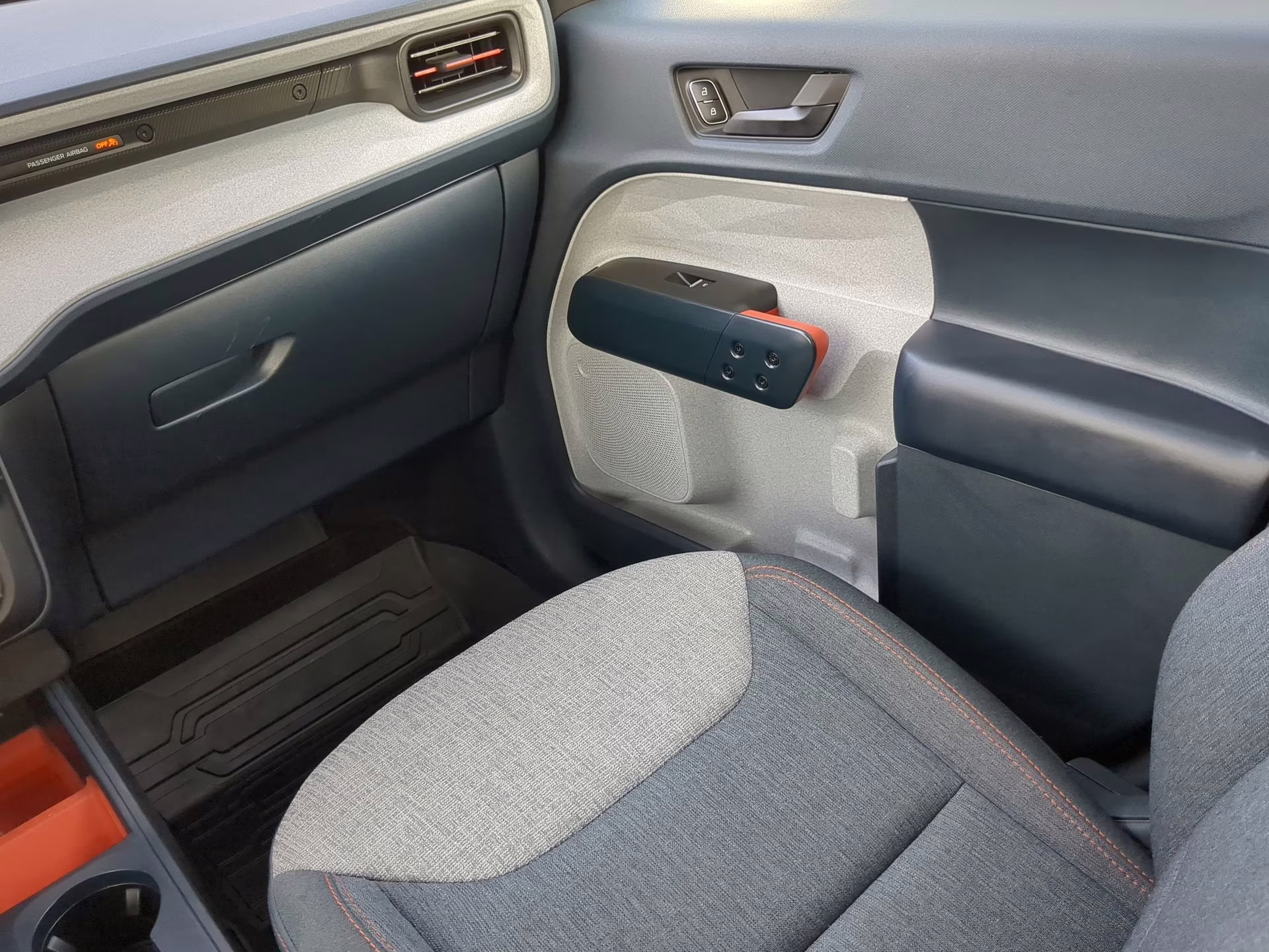 2024 Atlas Blue Metallic Ford Maverick XLT Crew Cab Pickup FWD Truck