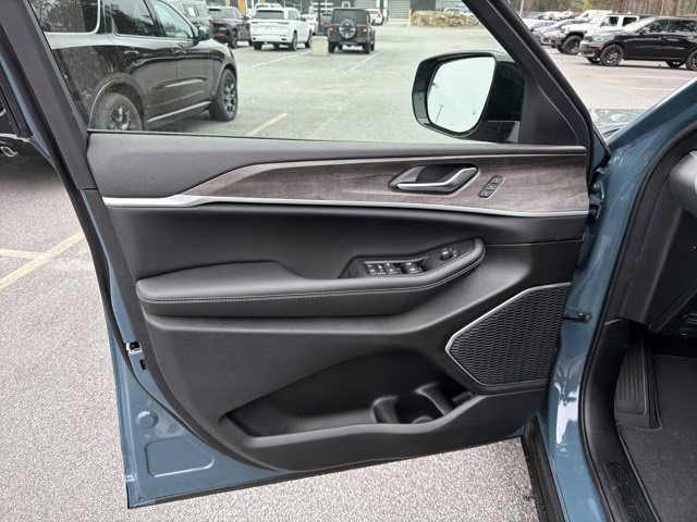 2026 Steel Blue Jeep Grand Cherokee Limited 4X4 SUV