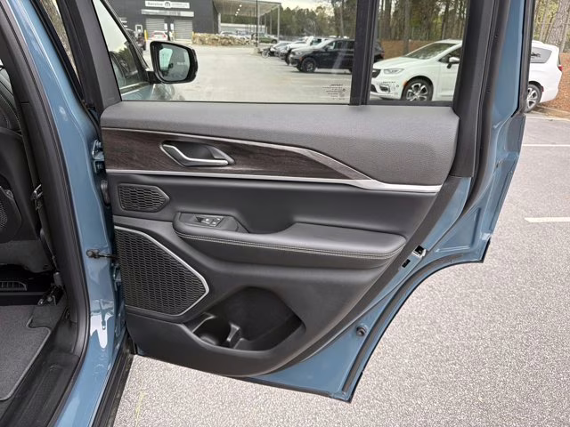 2026 Steel Blue Jeep Grand Cherokee Limited 4X4 SUV