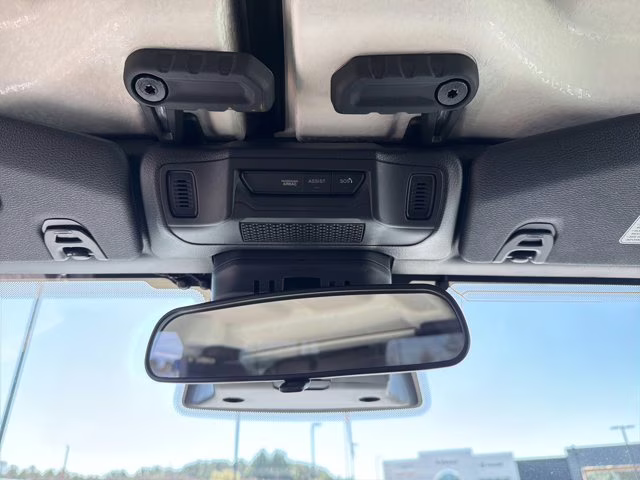 2026 Granite Crystal Metallic Clearcoat Jeep Gladiator Sahara 4X4 Truck