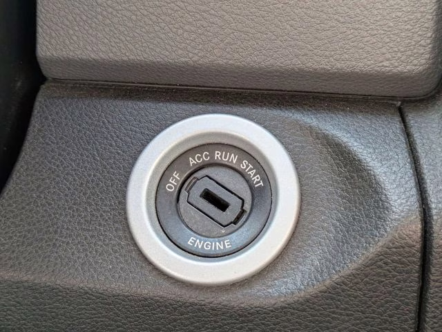 2019 Bright White Clearcoat Ram 1500 Classic Tradesman 4X4 Truck