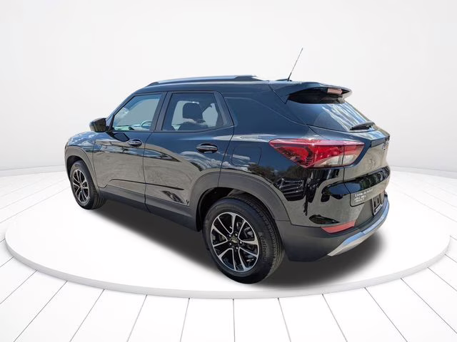 2025 Mosaic Black Metallic Chevrolet Trailblazer LT FWD SUV