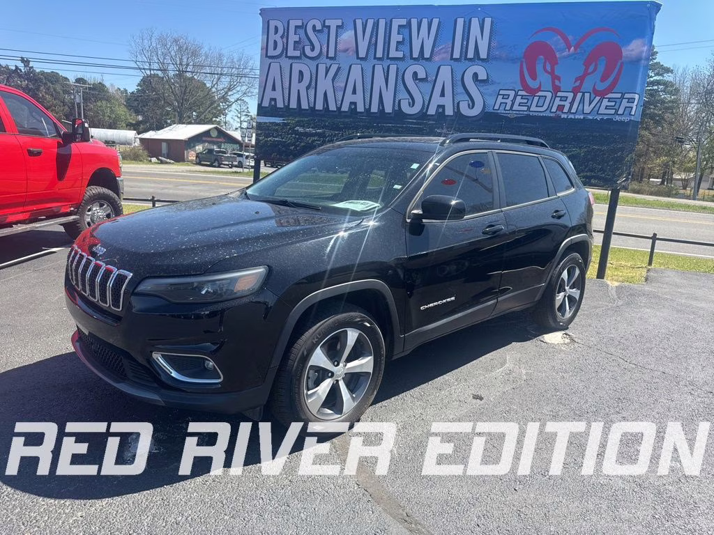 2022 Diamond Black Crystal Pearlcoat Jeep Cherokee Limited 4X4 SUV