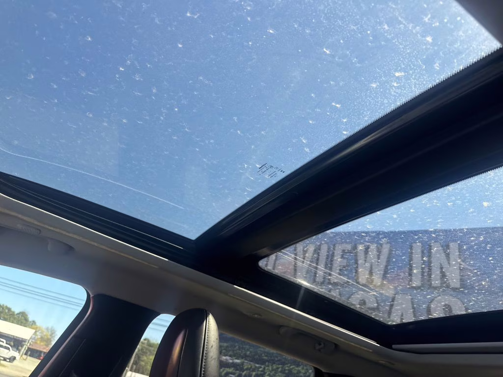 2022 Diamond Black Crystal Pearlcoat Jeep Cherokee Limited 4X4 SUV