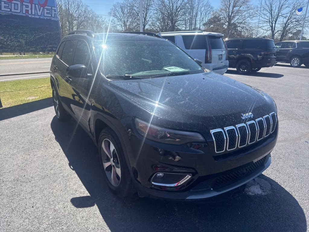 2022 Diamond Black Crystal Pearlcoat Jeep Cherokee Limited 4X4 SUV