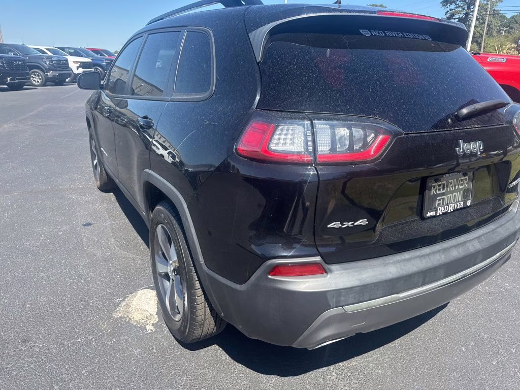 2022 Diamond Black Crystal Pearlcoat Jeep Cherokee Limited 4X4 SUV