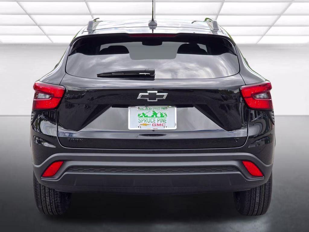 2026 Mosaic Black Metallic Chevrolet Trax LT FWD SUV