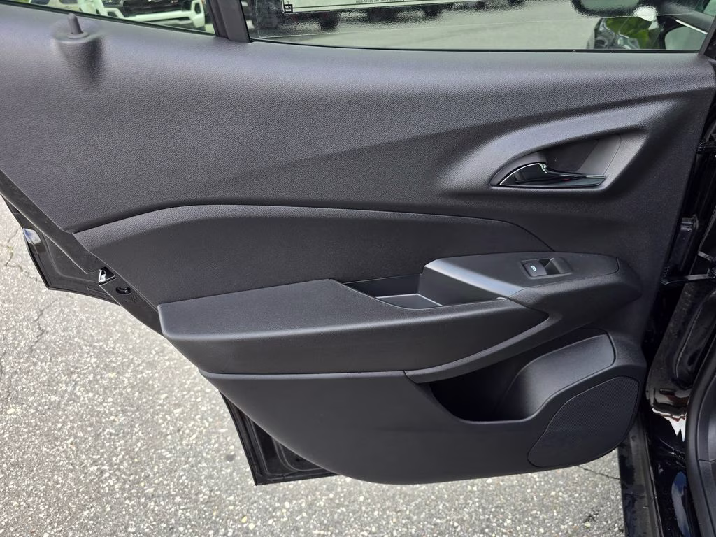 2026 Mosaic Black Metallic Chevrolet Trax LT FWD SUV