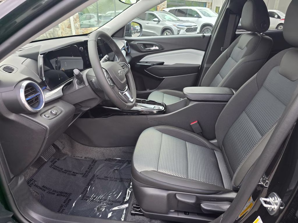 2026 Mosaic Black Metallic Chevrolet Trax LT FWD SUV