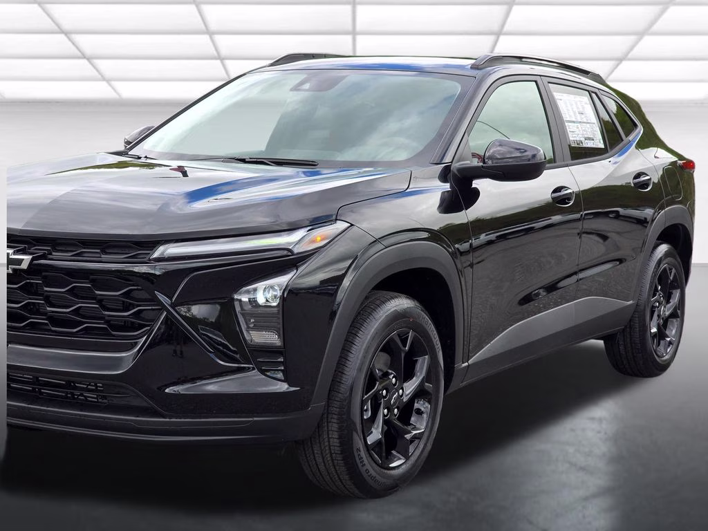 2026 Mosaic Black Metallic Chevrolet Trax LT FWD SUV