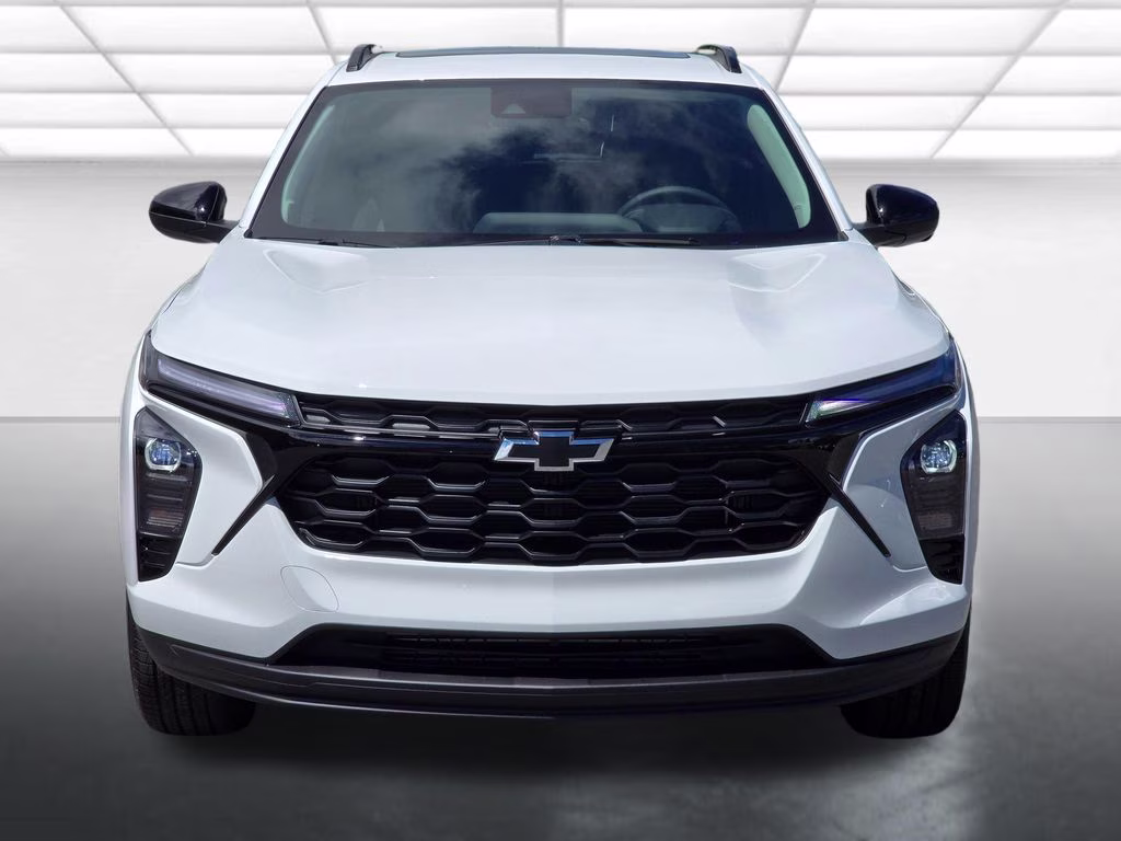 2026 Summit White Chevrolet Trax LT FWD SUV