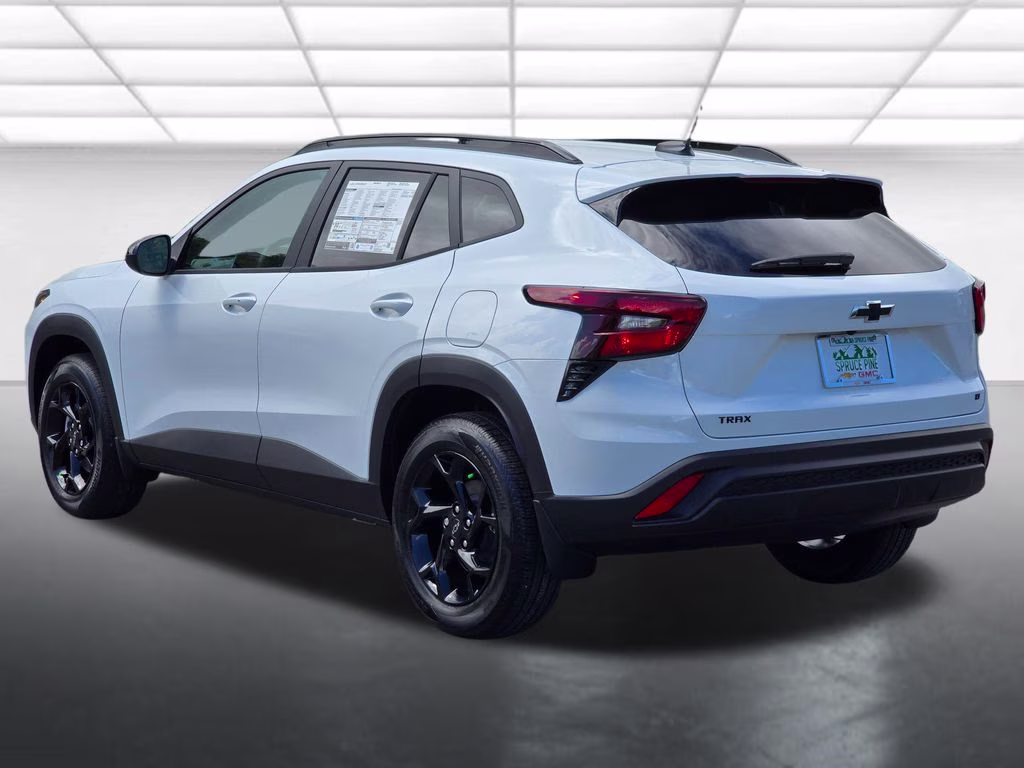 2026 Summit White Chevrolet Trax LT FWD SUV