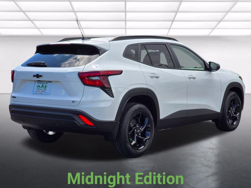 2026 Summit White Chevrolet Trax LT FWD SUV