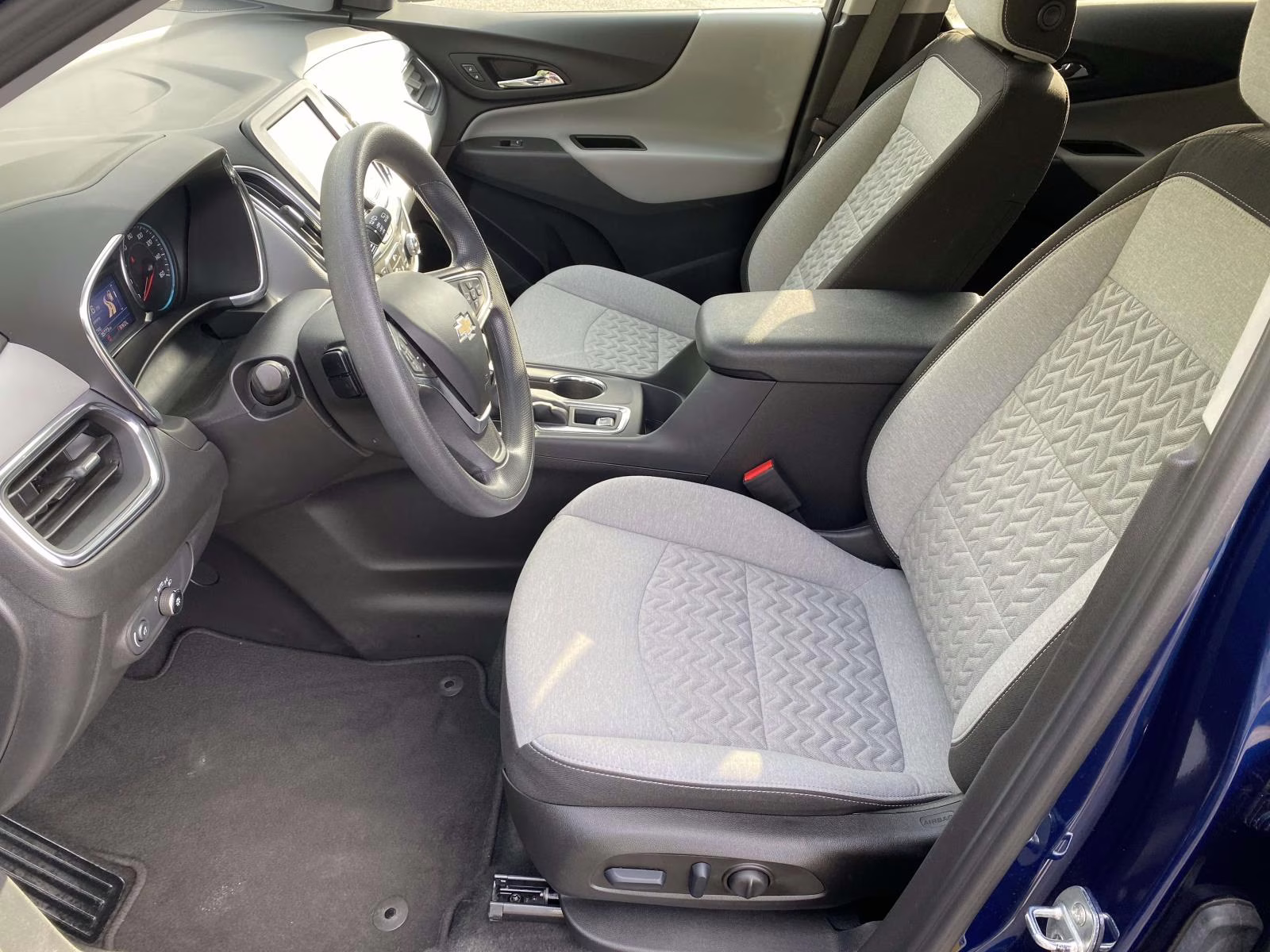 2023 Blue Glow Metallic Chevrolet Equinox LS FWD SUV