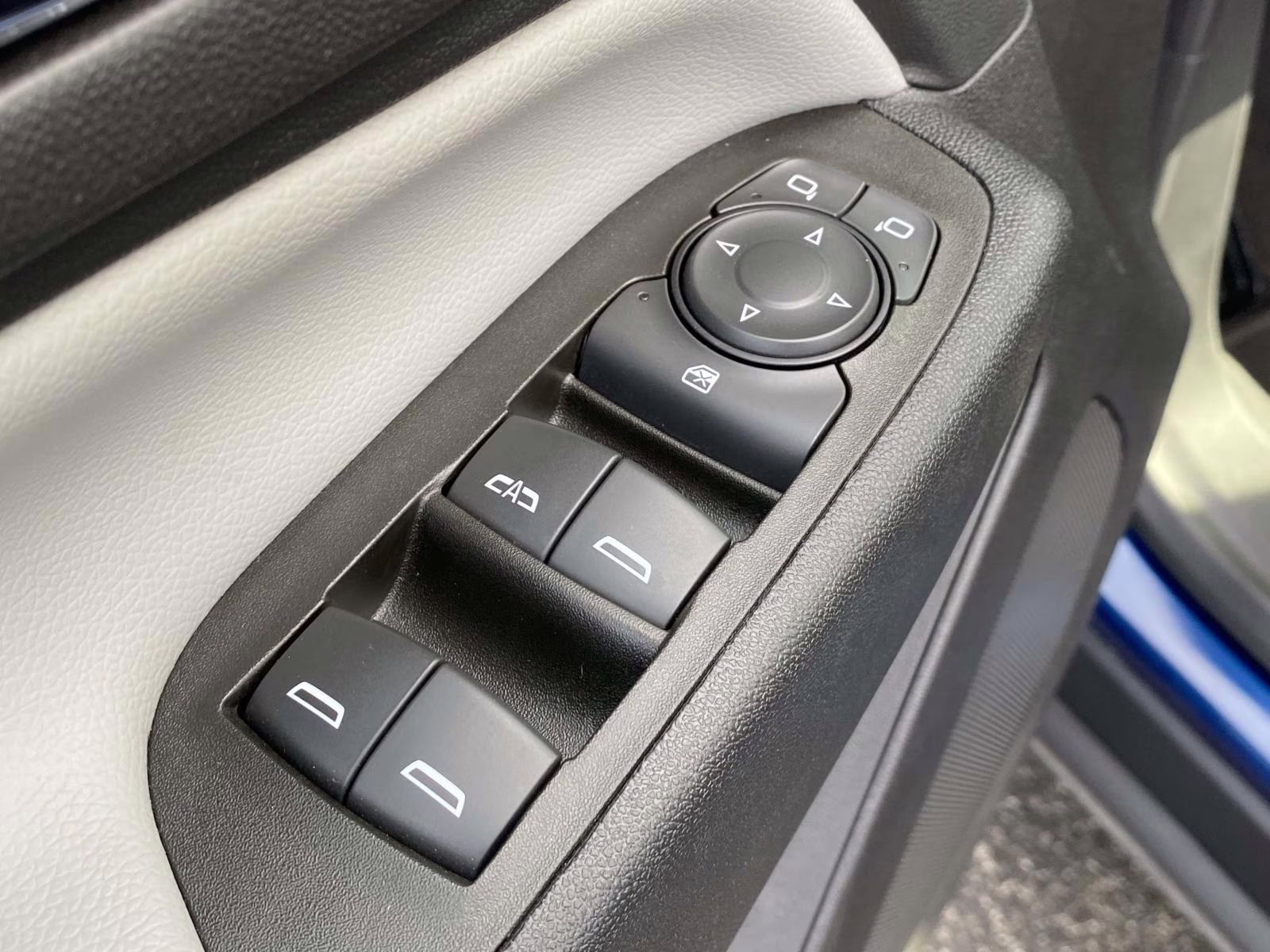 2023 Blue Glow Metallic Chevrolet Equinox LS FWD SUV