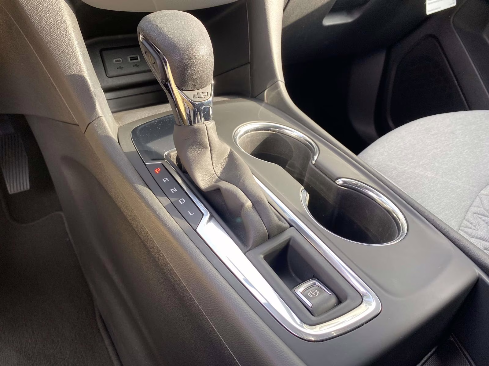 2023 Blue Glow Metallic Chevrolet Equinox LS FWD SUV