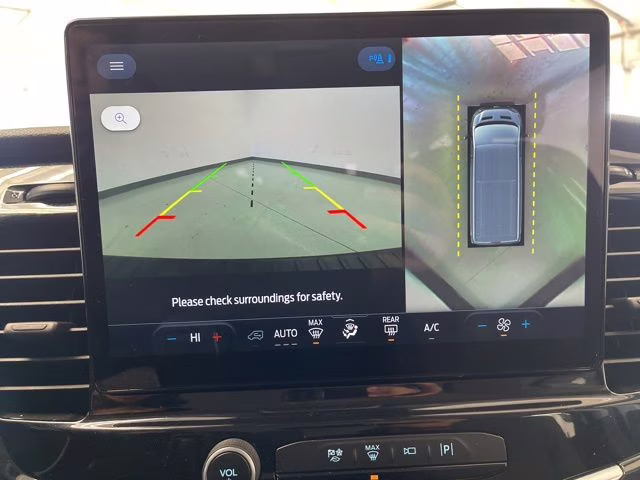 2023 Oxford White Ford Transit-350 XLT RWD Crossover