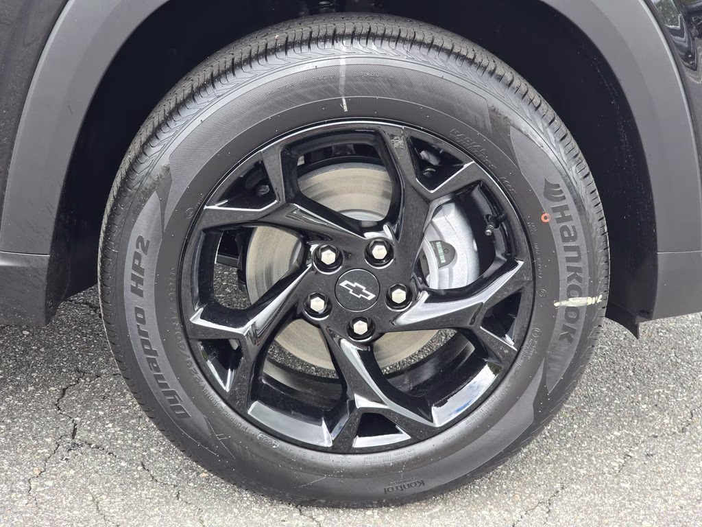 2026 Mosaic Black Metallic Chevrolet Trax LT FWD SUV