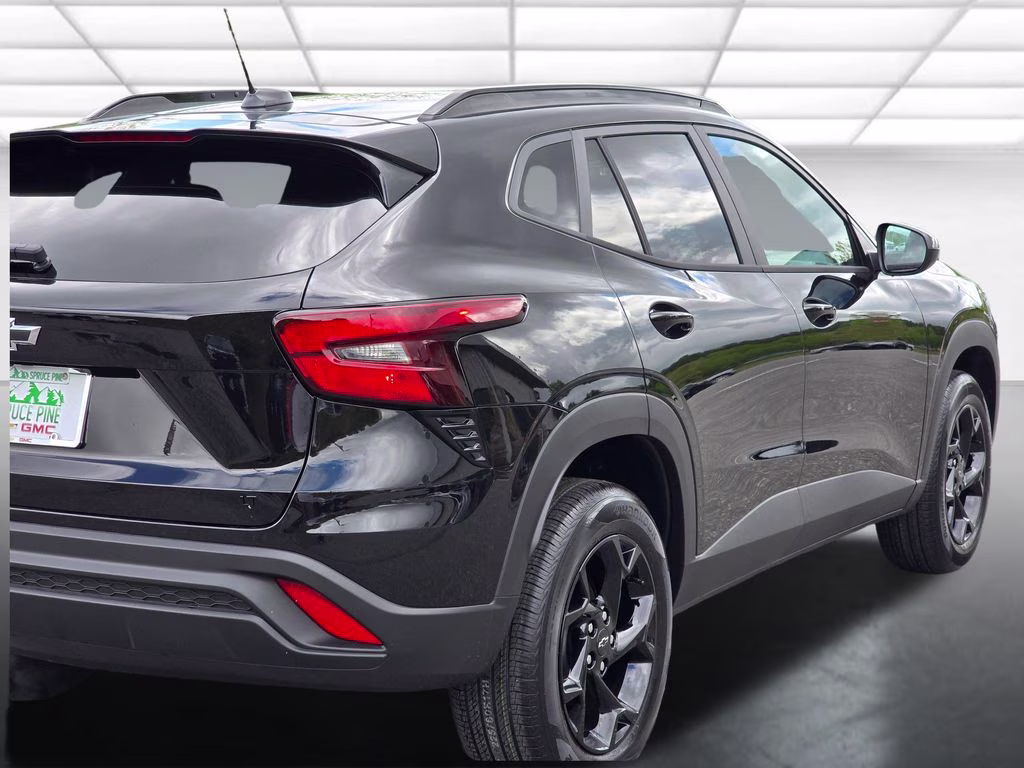 2026 Mosaic Black Metallic Chevrolet Trax LT FWD SUV