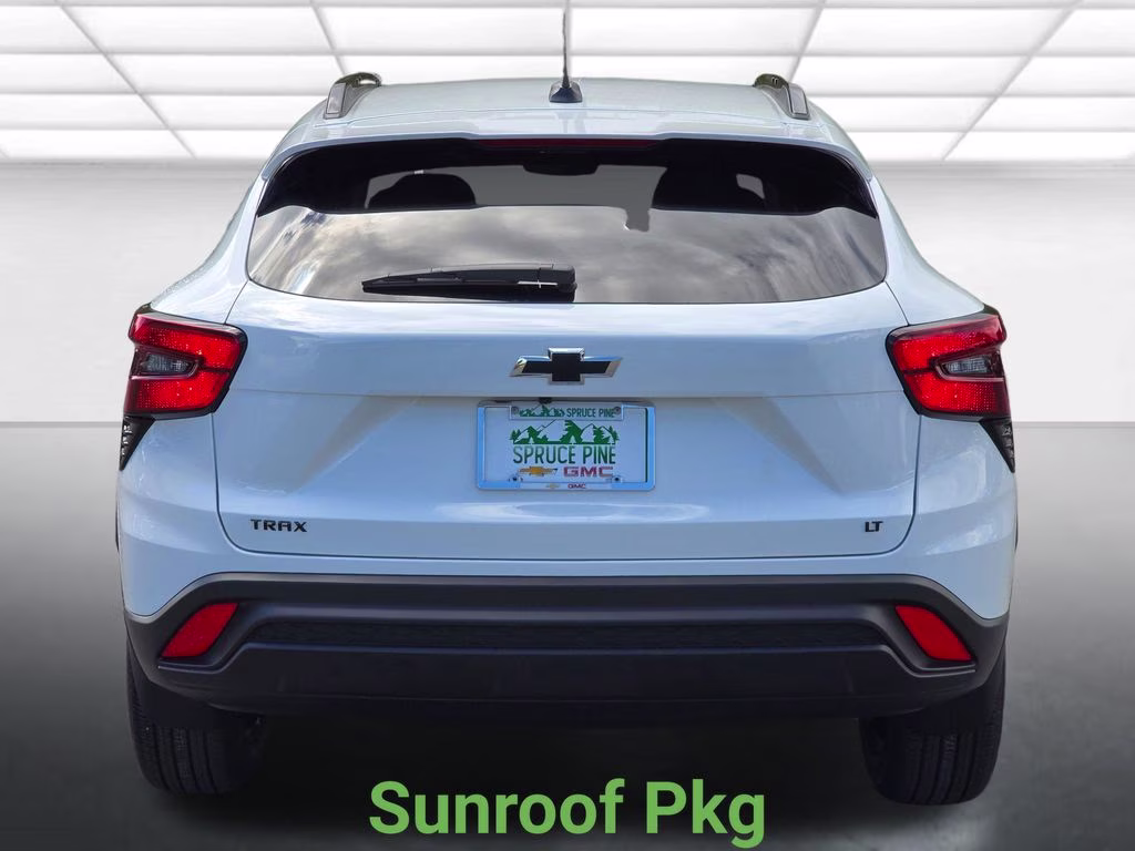 2026 Summit White Chevrolet Trax LT FWD SUV