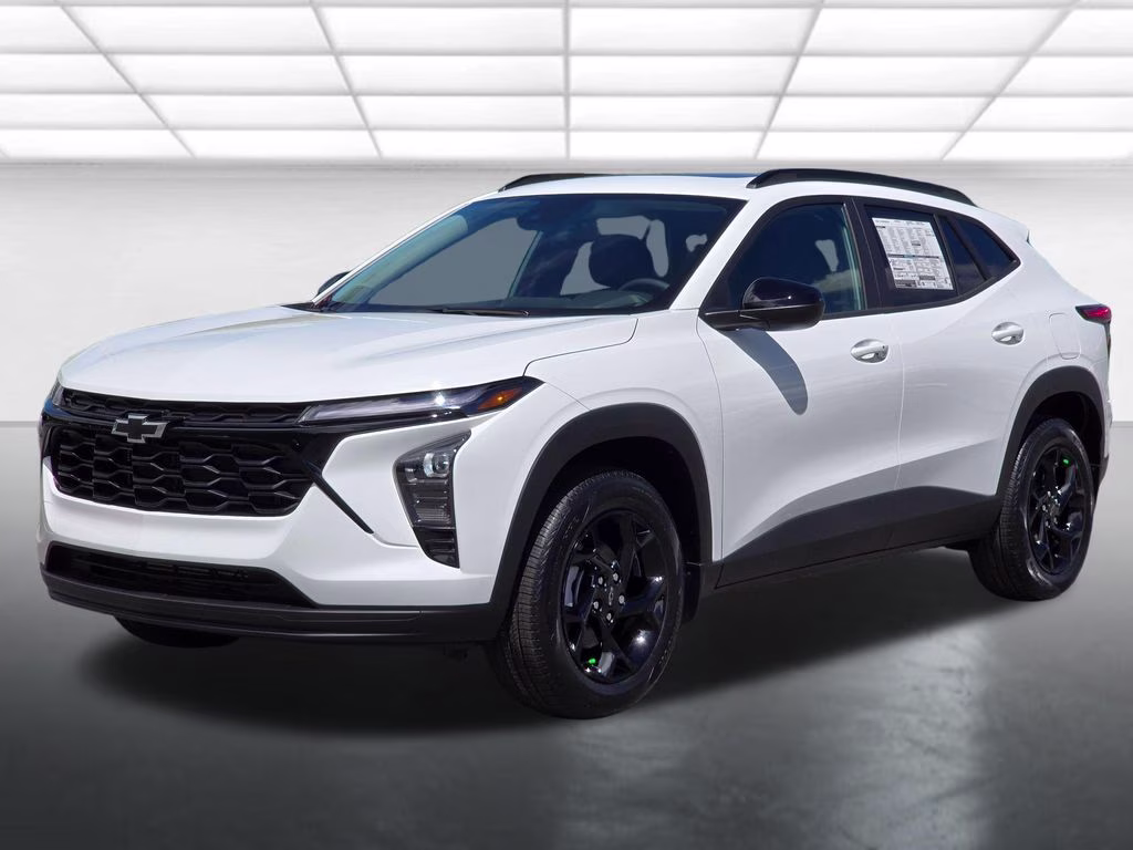 2026 Summit White Chevrolet Trax LT FWD SUV