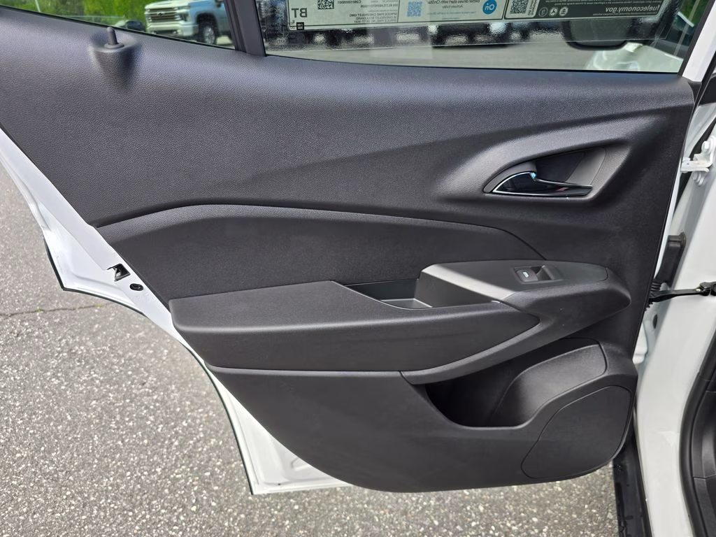 2026 Summit White Chevrolet Trax LT FWD SUV