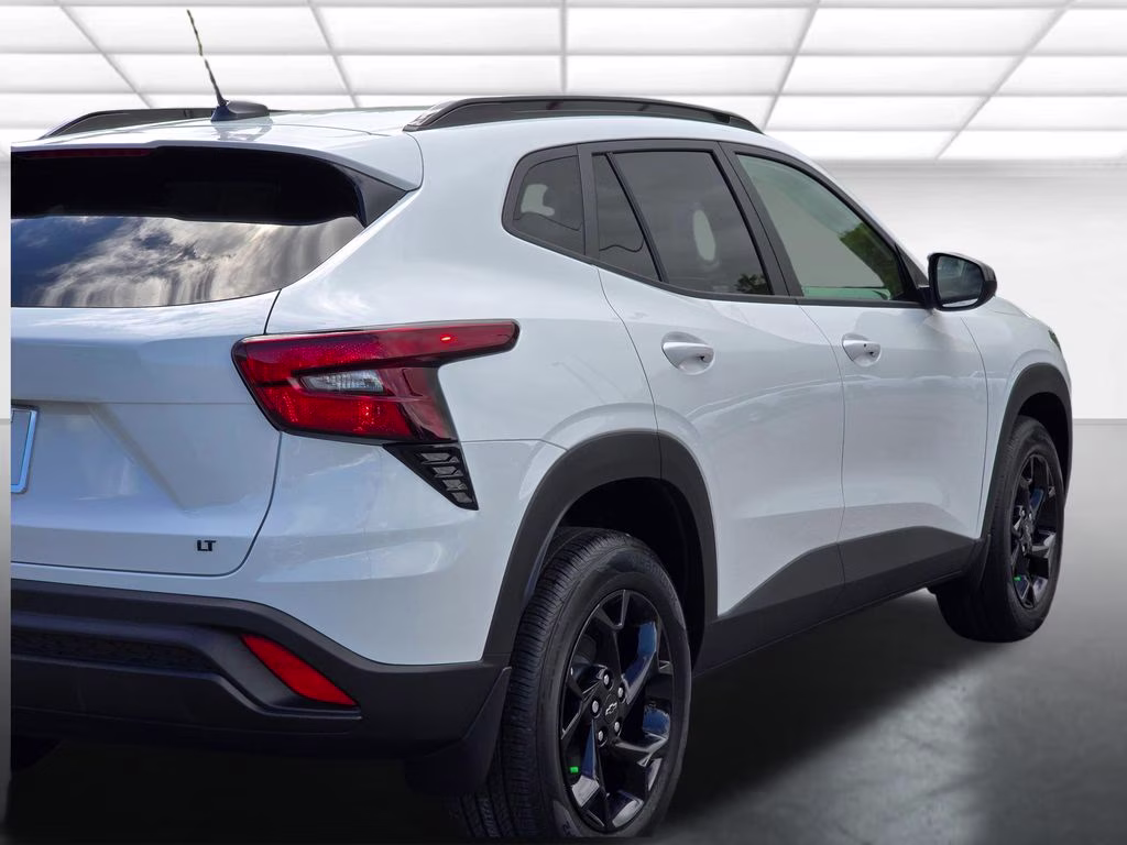 2026 Summit White Chevrolet Trax LT FWD SUV