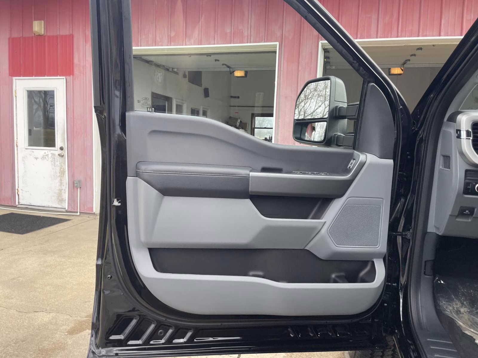 2026 Agate Black Ford Super Duty F-350 SRW XL 4X4 Truck